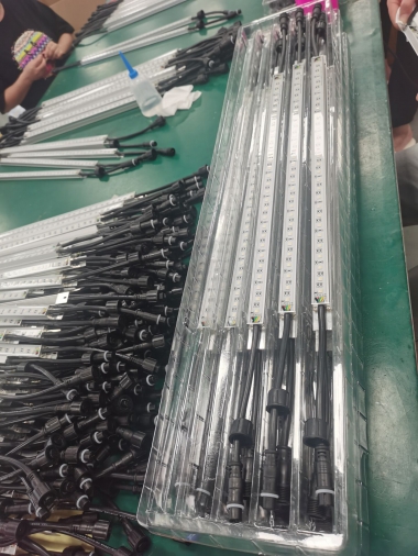 High Quality IP67 Wateproof 5050SMD DC 12V 24V RGB Rigid LED Light Strip